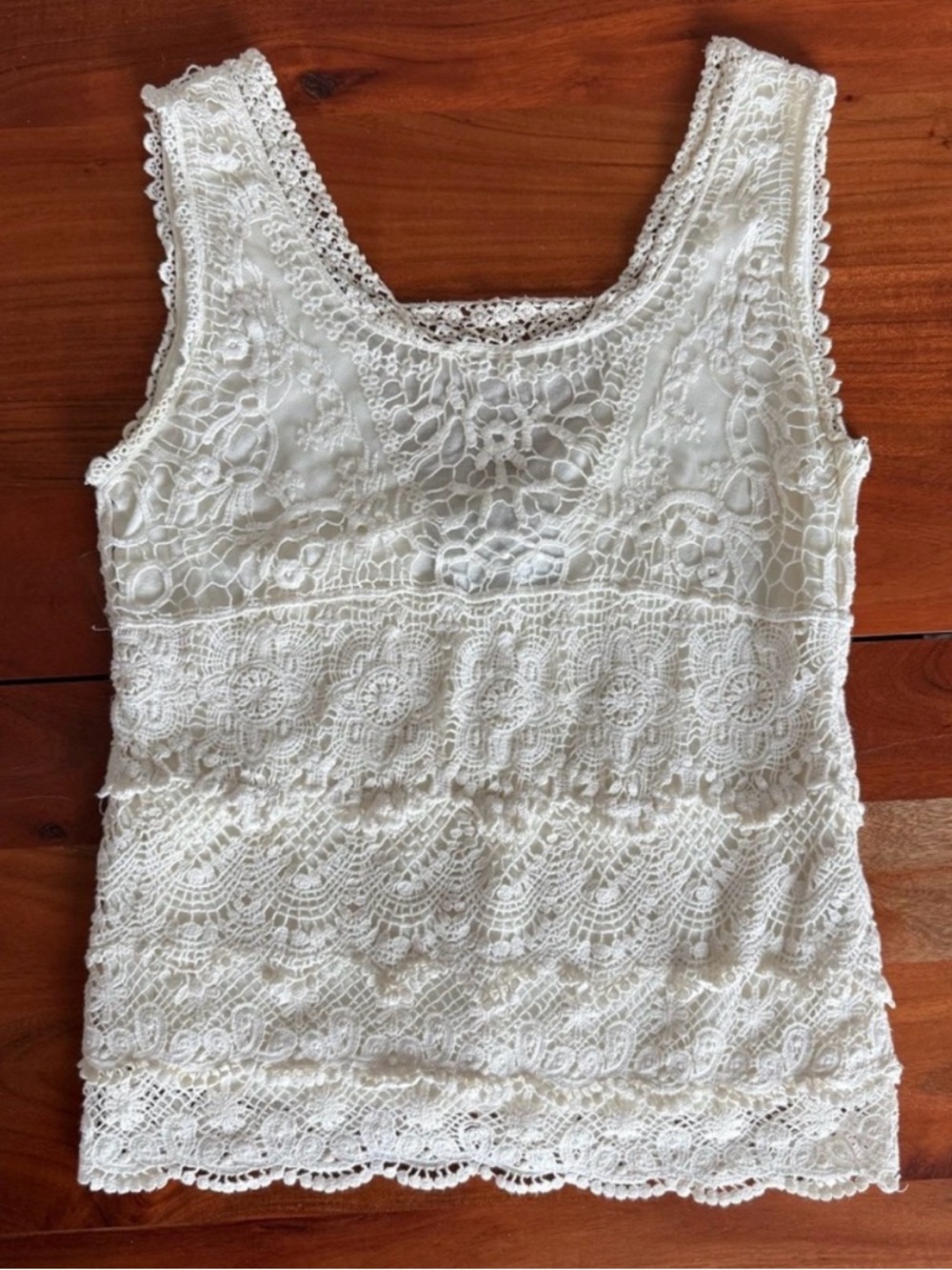 🦊 Meghan LA Ivory Lace Tank Top
